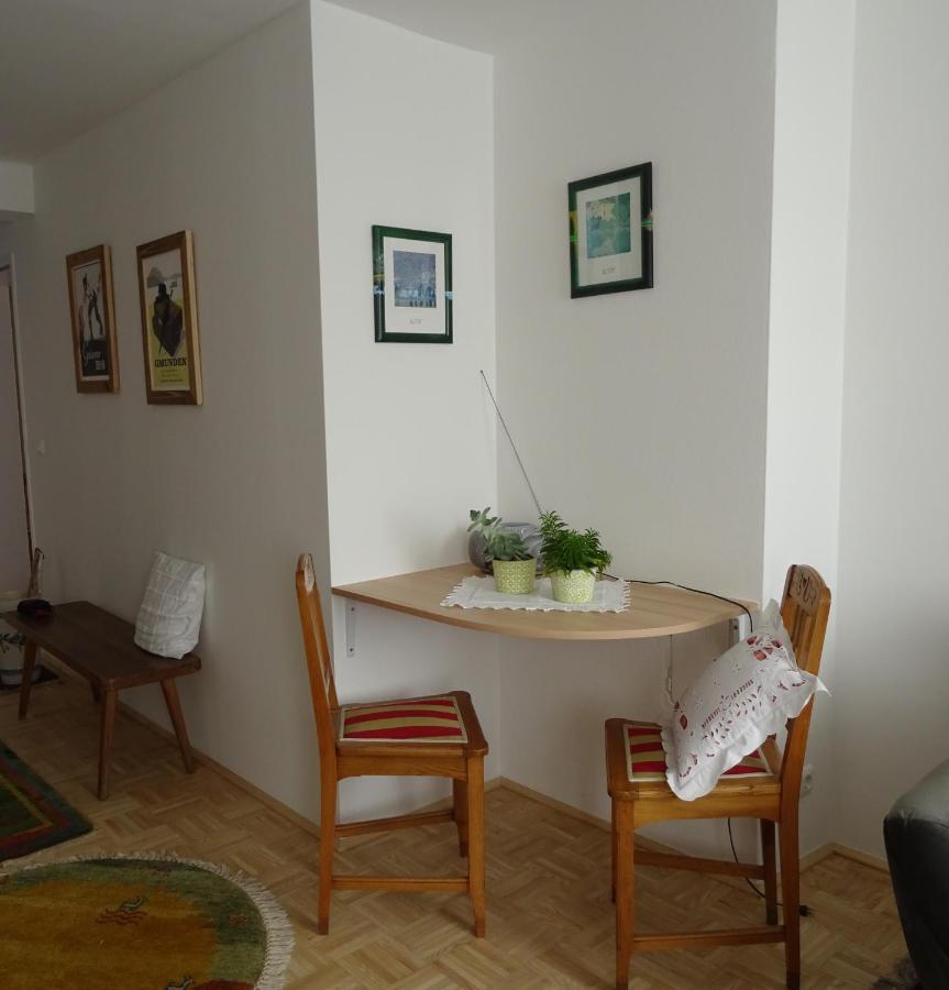 Homely Apartment In The Center With Garden View Gmunden Eksteriør billede