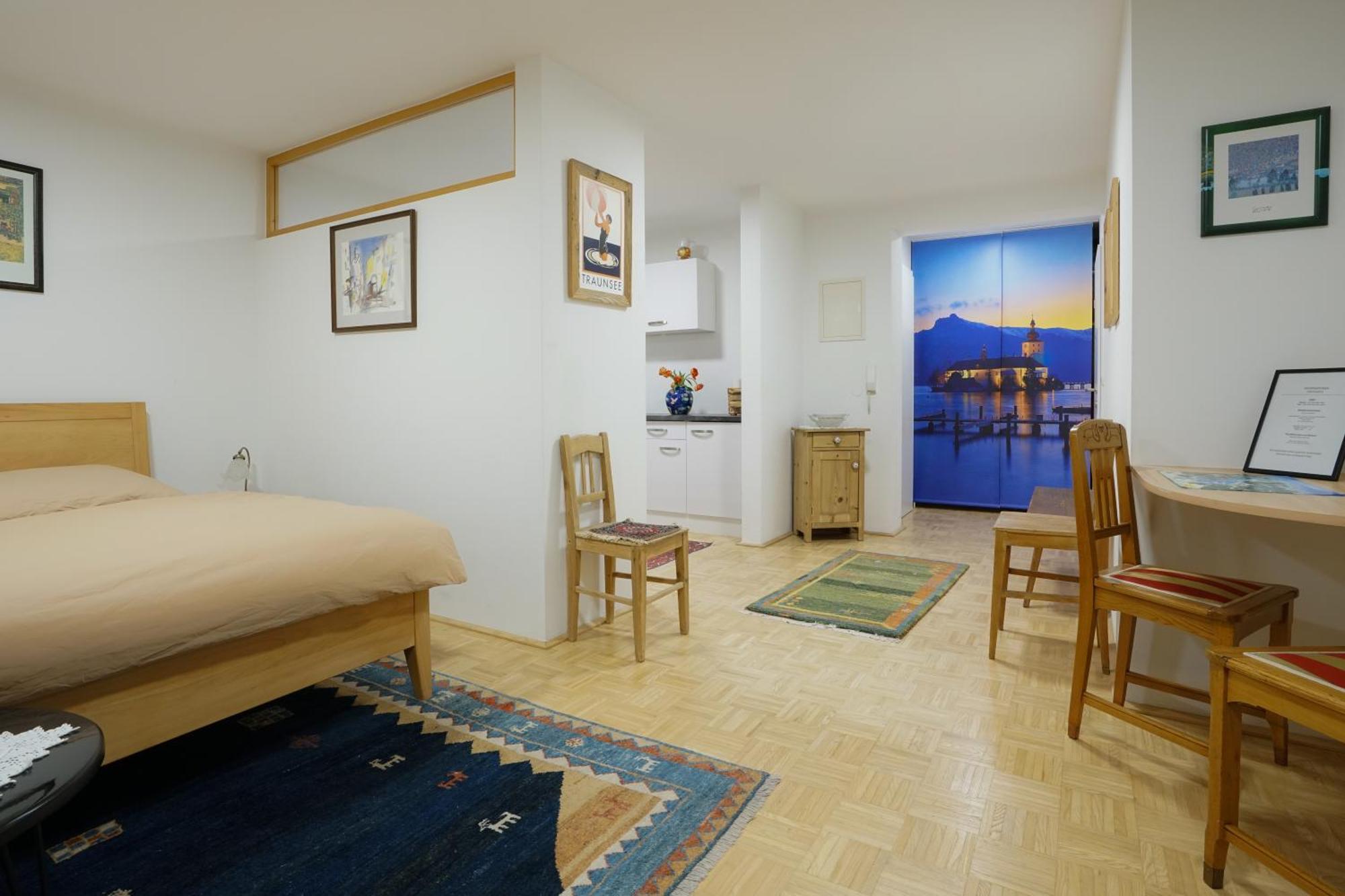 Homely Apartment In The Center With Garden View Gmunden Eksteriør billede